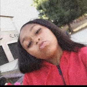 Meet your Posher, Anaya